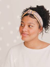 Earrings in action 😆 #handmadejewelry #myfimo #fimo #polymerclayjewelry  #clayjewelry #polymerclay #handmadeearrings #customjewelry #sweet  #clayearrings #handcraftedjewelry #polymerclayearrings #claycreations  #polymerclayart #clayart #chrismasearrings ...