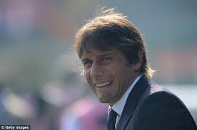 Antonio conte (lecce, provincia de lecce, italia, 31 de julio de 1969) es un exfutbolista y actual entrenador del inter de milán. Antonio Conte Underwent Hair Transplant In Bid To Battle Baldness Now The Long Locked Italian Is Heading For Talks With Chelsea Daily Mail Online