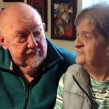 Die Baumgartners aus Wasserburg genießen ihre Zweisamkeit in einer Wohnung  voller Kunst