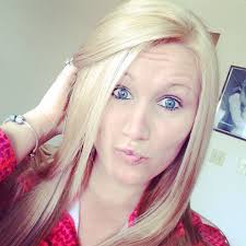 Thanks To Born Blonde Box Dye Bleach I Got This Beautiful Bleach Platinum Blonde And I M Pumped For Summer Blonde Box Dye Hair Beauty Blonde Hair