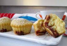Muffins Au Cœur Fondant Au Chocolat Kinder Ww Plat Et Recette En 2020 Coeur Fondant Au Chocolat Fondant Au Chocolat Chocolat Kinder