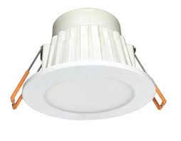 Ce spot encastrable est puissant, il offre une lumière ponctuelle pour mettre en valeur les articles de magasins par exemple. Spot Encastre Led Extra Plat Ip44 Rt2012 Bbc 7w Dimmable