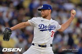 Eric Lauer Earns First Dodgers Win in Strong 6-Inning Debut