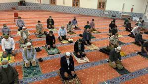 Tam kapanmada bayram namazı var mı? Diyanet Il Il Bayram Namazi Saatleri 2021 Acikladi Bayram Namazi Camilerde Kilinacak Mi Gundem Haberleri