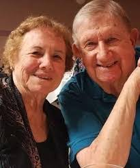 Lisa Fein's Instagram, Twitter & Facebook