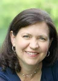 Lori Pyron's Instagram, Twitter & Facebook