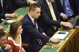 Kárász róbert atv start atv chesterfield gate skoda octavia volner jános mi hazánk dúró dóra. Duro Dora Gyongyosi Marton Vona Gabor Daily News Hungary