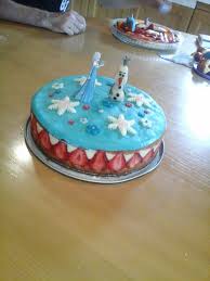 Mobile photo upload van hure. Fraisier La Reine Des Neiges Gateau Maison Patisserie Reine Des Neiges