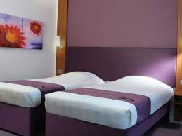 Hotel is located in 2 km from the airport. Premier Inn Dubai International Airport Hotel Get Premier Inn Dubai International Airport Hotel Hotel Reviews On Times Of India Travel