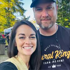 Dilemma-I'd like to know how you'd politely approach this situation I have  3 littles in piano, and each child does a 30' piano lesson weekly. We pay a  pretty penny for these