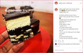 Kek batik indulgence ini mempunyai topping krim keju dan ganache coklat di atasnya, membuatkan kek ini lebih creamy dan lazat. Resepi Kek Batik Indulgence