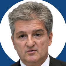 Adatbázis: Tasnádi László