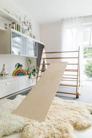 Kostenlose Bauanleitung Pikler Dreieck Sprossendreieck Pikler Dreieck Babyzimmer Farben Babyzimmer Dekor