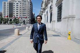 Ignacio briones es el nombre que el presidente sebastián piñera eligió para que se convierta en el sucesor de felipe larraín en el ministerio de hacienda y que fue anunciado en el cambio de. Ignacio Briones El Atipico Economista Que Llega A Hacerse Cargo De Las Finanzas Publicas Diario Financiero