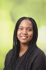 Elsie Bowen's Instagram, Twitter & Facebook