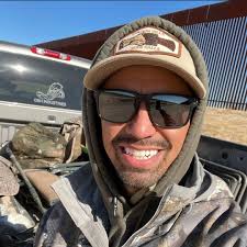 What gear do you use for running in cold and dark conditions?