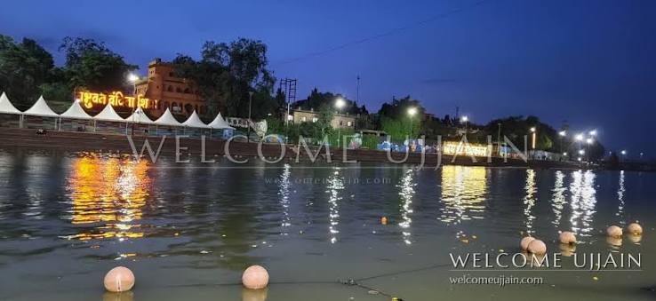Shipra River Ghats in Ujjain — Aarti, Bathing & Kumbh