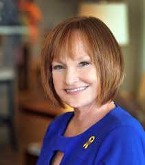 Debra Hathaway's Instagram, Twitter & Facebook