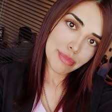 Leyla Flores (@leylaflores96)