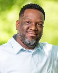 Reginald Colbert's Instagram, Twitter & Facebook