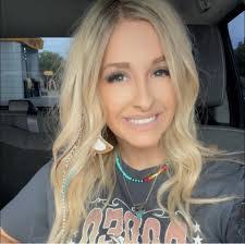 Tina Stepp's Instagram, Twitter & Facebook