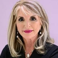 Donna Whitty's Instagram, Twitter & Facebook