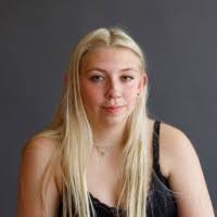 Sally Sauer's Instagram, Twitter & Facebook