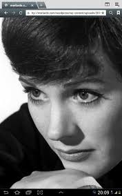 Who is the actress who debuted in the boy friend?