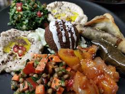 Notre cuisine syrienne, libanaise et méditerranéenne vous offre un grand choix de plats délicieux et fraîchement préparés. Decouvrez La Cuisine Syrienne Au Damasquino Picture Of Ninar Paris Tripadvisor