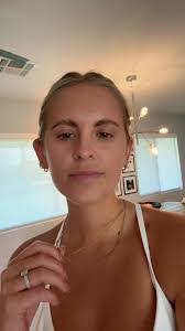 Alexa Shipley's Instagram, Twitter & Facebook