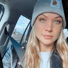 Katelyn Bollinger's Instagram, Twitter & Facebook