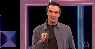 Tadeu Schmidt deve renovar com a Globo e seguir no BBB em 2027