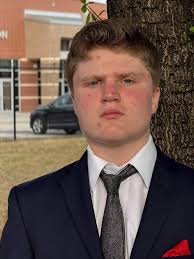 New update as of 7/10 Last seen by the race track gas station in bradenton  please help me find my Daughter. she does not look like this pic much goes  buy the