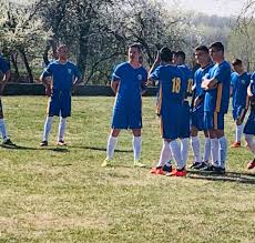 Mircea duşa a vizitat principalele spaţii de pregătire ale militarilor şi a stat de vorbă cu personalul bazei aeriene, unde piloţii. Strejnic Stiri Actuale