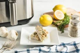 Mar 22, 2021 · instructions pat the cod dry then season with garlic powder, paprika, cayenne, salt and pepper. The Best Air Fryer Cod Everyday Family Cooking