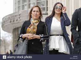 Emma coronel leaves brooklyn federal court after opening arguments in the trial of the mexican drug lord joaquín 'el chapo' guzmán, 13. Nueva York Estados Unidos 17 Apr 2018 Emma Coronel Aispuro R Die Gattin Des Mexikanischen Drogenbaron