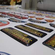 Tamu hotel di yogyakarta akan ditempel stiker suhu tubuh. Cetak Stiker Timbul Bahan Resin Custom Xilindo