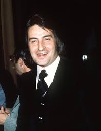 After training under gino brito, he started his career in montreal in the 1970s, working for lutte internationale.he became one of the top professional wrestling stars of. Un Beso Y Una Flor De Nino Bravo Se Transforma En Reggae Hola News