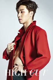 우연히 중학생 때 애니메이션 동아리에 들어가서 일년에 한 번씩 있는 퍼포먼스 무대에 참여하게 되면 많은 사람들이 자기만 쳐다 보는 것에서 느낀 게 많았던. í¬í†  ë°•ì„œì¤€ ë³µê·¼ ê³µê°œ ë‚¨ì„±ì ì¸ ë§¤ë ¥ ì–´í•„ ë§¤ì¼ê²½ì œ