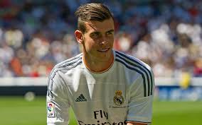Gareth bale has such a pretty man bun hairstyles who is the most popular men's hairstyle on trends now. Gareth Bale Haircut Short Haircuts Hairstyles Hair Stylers