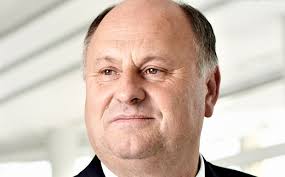 Aus- und Weiterbildung: Helmut Peter übernimmt BFC-Lenkrad