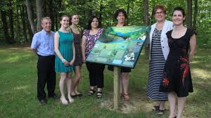 L'Institut secondaire Keranna dévoile un panneau d'interprétation de la  rivière Millette