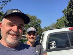 As a fan of Heep and also Hensley solo, it might be understandable that  Hensley showed up in a dream I had some days ago. I also like to go skiing,  that