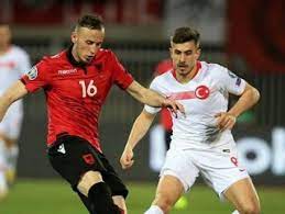 Kariyerini avrupa'da sürdürmek istediği bilinen 26 yaşındaki orta sahanın, euro 2020'nin ardından i̇spanyol ekibine imza atması bekleniyor. Dorukhan Tokoz Hedefim Milli Takim Da Kalici Olmak