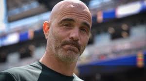 Australia vs England: Lioness supporters flood streets in Sydney