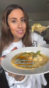 Broccoli cheddar soup in one pan and under 30 minutes🧀🥦🤍 -serves 4-6-  4tbsp butter 1 small white or yellow onion, chopped 1/2tsp salt and pepper  4 garlic cloves, minced 4tbsp all-purpose flour 1 cup ...