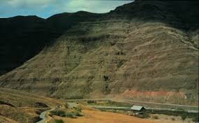 The crbg covers an area of 163,700 km2 with a volume of about 174,000 km3 in eastern washington, northern oregon. Columbia River Flood Basalt Province Idaho Washington Oregon Usa