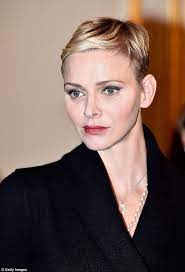 Princess Charlene Of Monaco Debuts Her Choppy Hairstyle Princess Charlene Charlene Of Monaco Short Hair Styles
