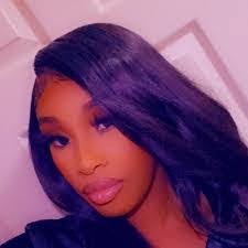 Mai Hinton's Instagram, Twitter & Facebook