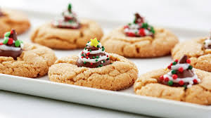 Thankfully, my good friends at creative cookier agree. How To Decorate Christmas Cookies Bettycrocker Com